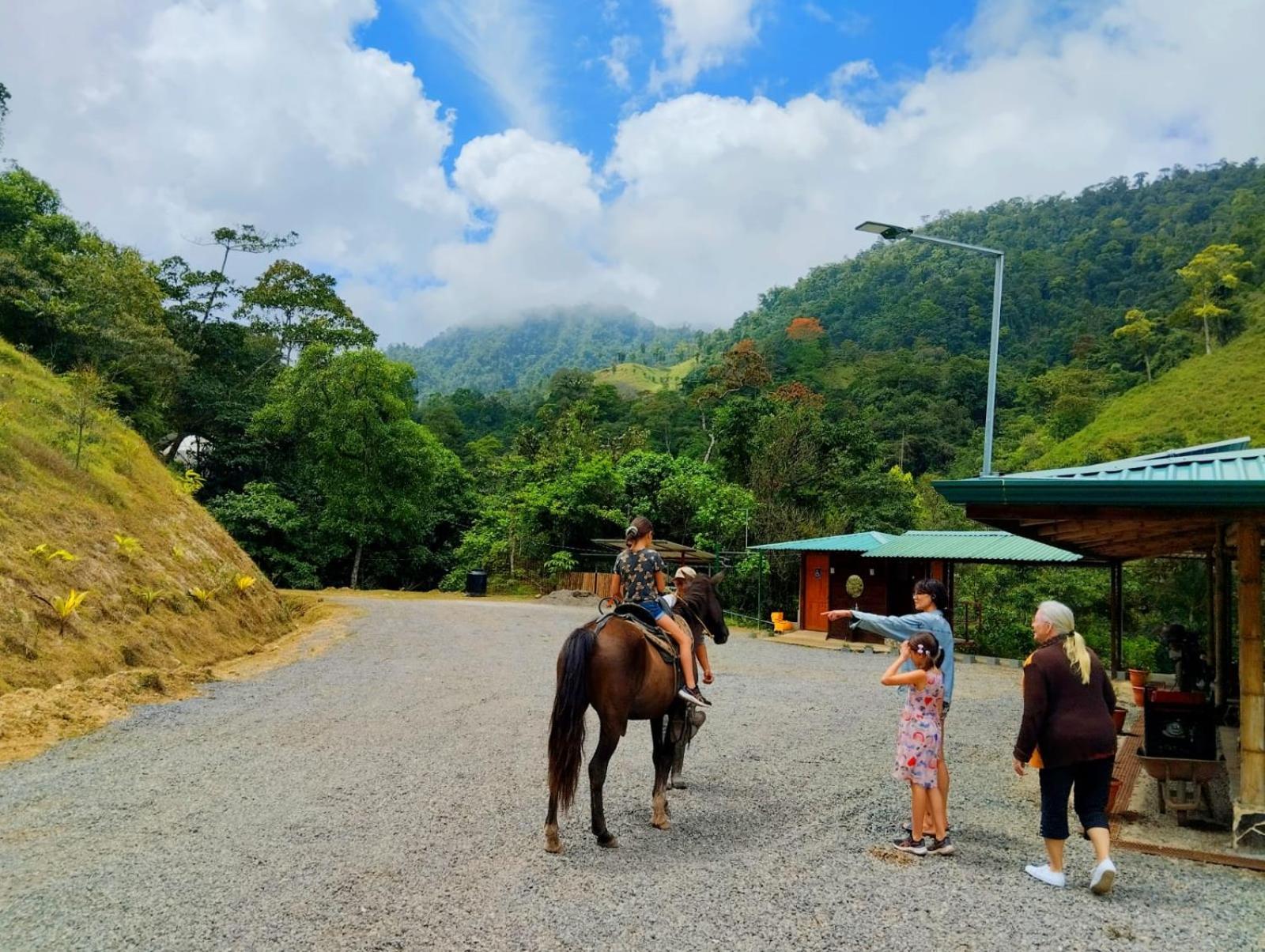 Hotel Rivel - Adventure&Nature Retreat Turrialba Exterior foto